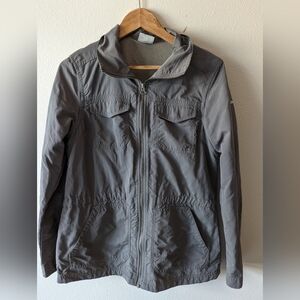 Columbia windbreaker jacket size M
